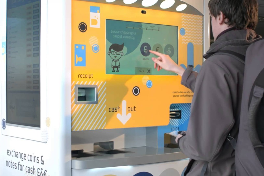 The vending machine also accepts out-of-circulation bills from the past 30 years, including old European currencies. Photo: Fourex