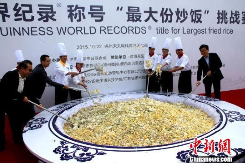 Chefs working on the dish in Hangzhou. Photo: Chinanews.com