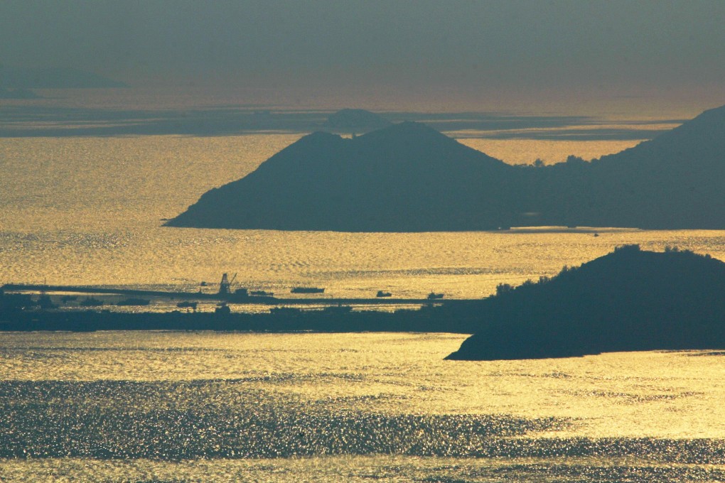 Shek Kwu Chau is seen behind Cheung Chau. The government has tried to justify locating the incinerator in Shek Kwu Chau. Photo: SCPM Pictures