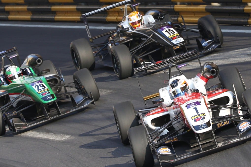 Sweden's Felix Rosenqvist leads the pack before storming to victory in the 62nd Macau Grand Prix yesterday. Photos: Nora Tam