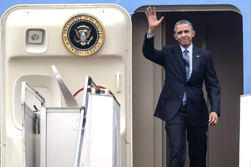 US President Barack Obama boarding Air Force One. Photo: AP