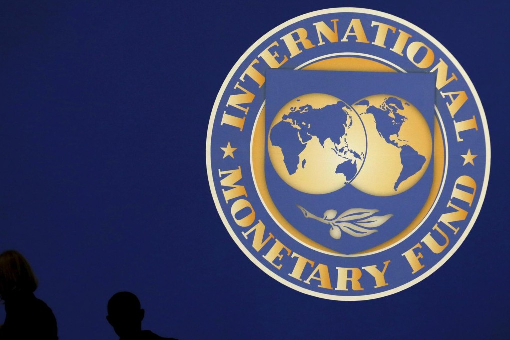 The IMF is preparing to include the yuan in its reserve currencies.