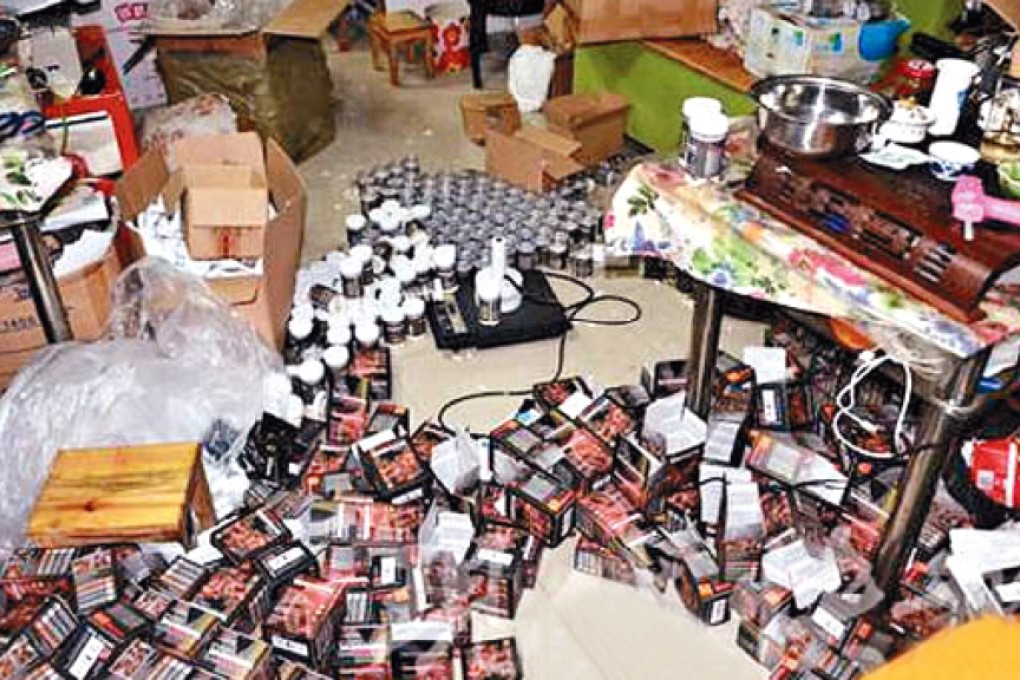 Gangs in Hunan province by mixing real medication with cornflour to make fake Viagra pills. Photo: SCMP Pictures