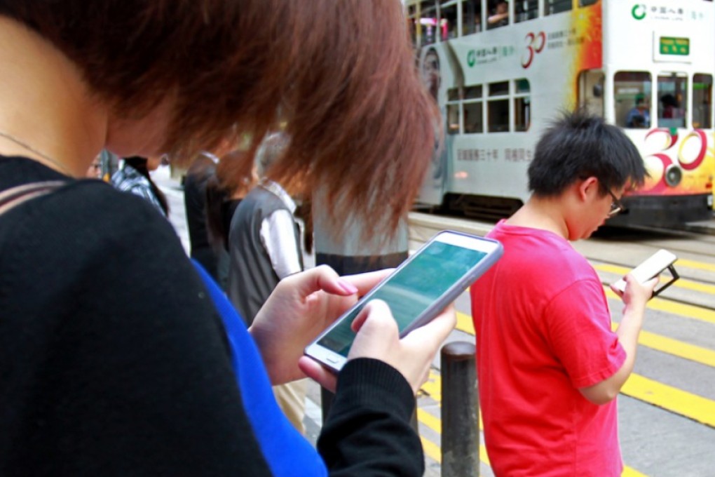 On Second Thought: Smartphone generation has lost its pedestrian etiquette