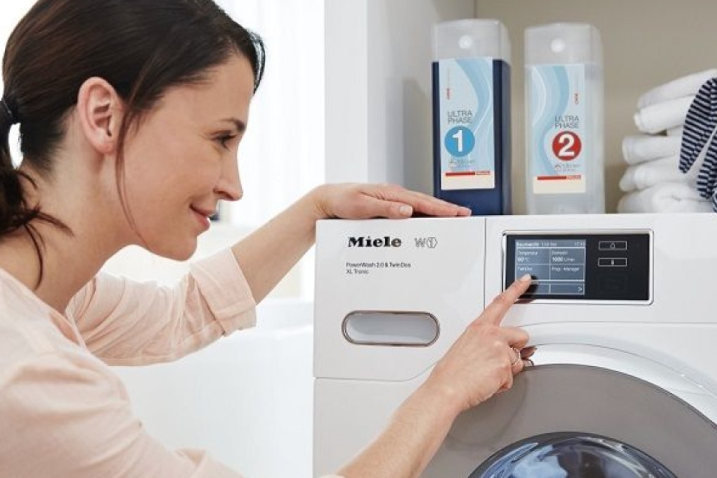 An ultra clean look with pops of whites