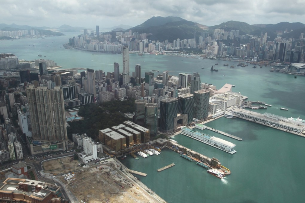 Hong Kong has gained some unofficial tourism ambassadors - users of the Periscope app whose broadcasts of Hong Knog scenes and everyday life have attracted thousands of followers. Photo: SCMP