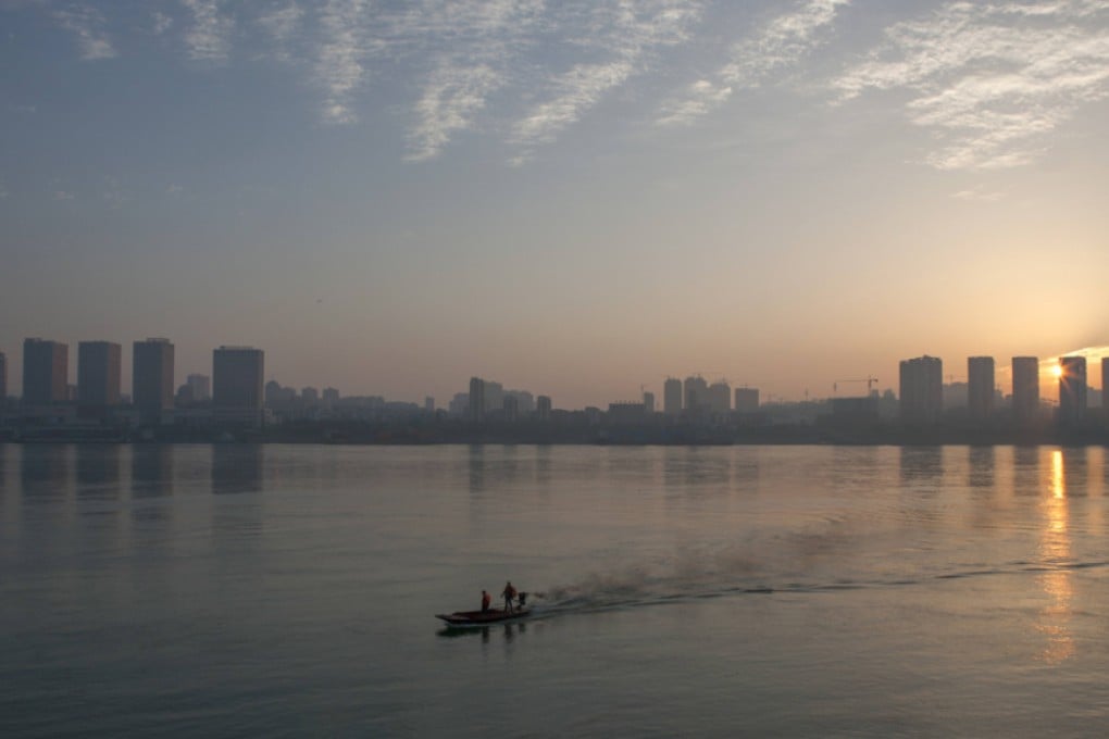 The Yangtze flows through Yichang, in Hubei province. Photos: Peter Simpson; Corbis