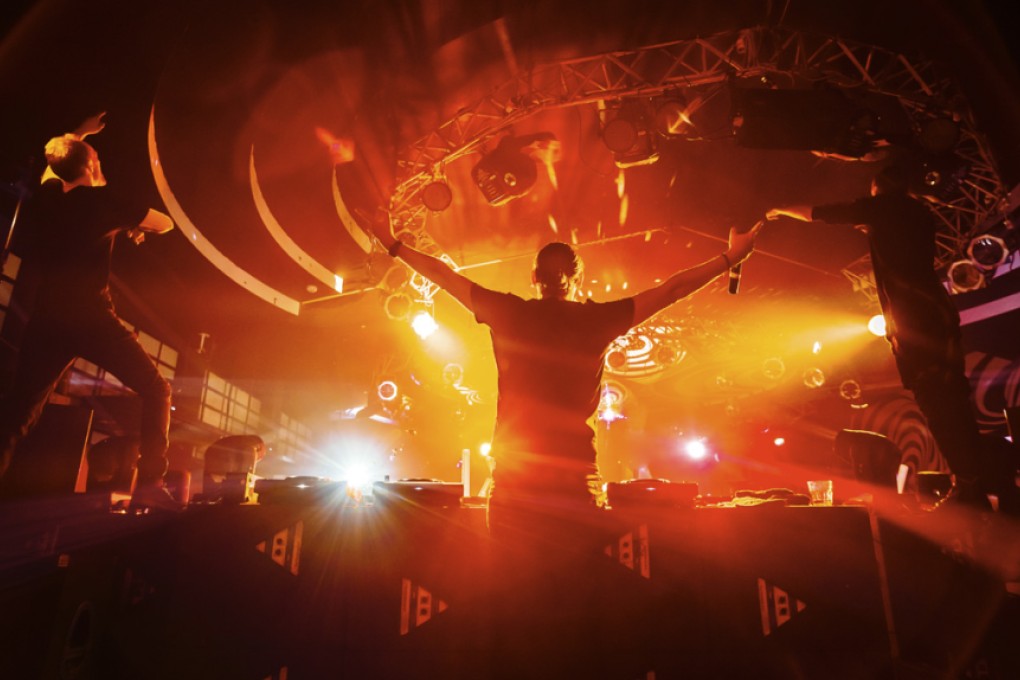 A couple of Hong Kong princelings with a posse of models to impress and a USB stick of hottest dance remixes are always ready to invade the DJ booth, and you'd better not try to stop them.