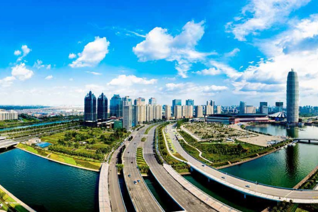 After the development of a dozen years, Zhengzhou’s Zhengdong New District now has turned into a model of successful urbanization in the mainland with more than 1.4 million people already moved in, and more are on the way.