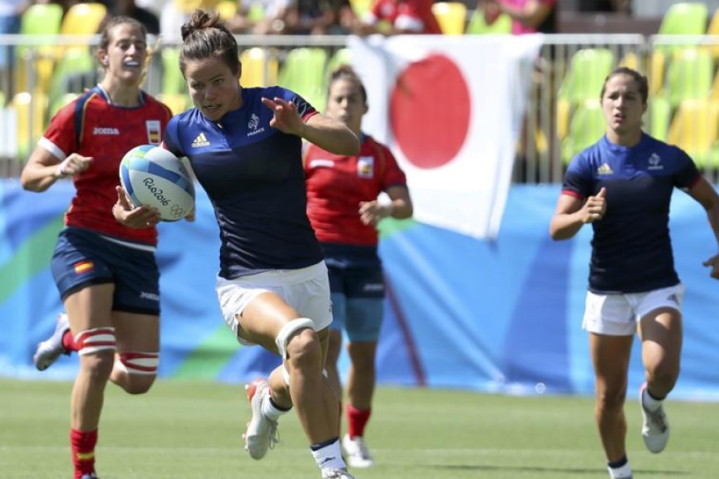 Camille Grassineau runs in the first try of the Rio Olympics as France record the tournament’s first rugby sevens win – 24-7 against Spain. Photo: Reuters