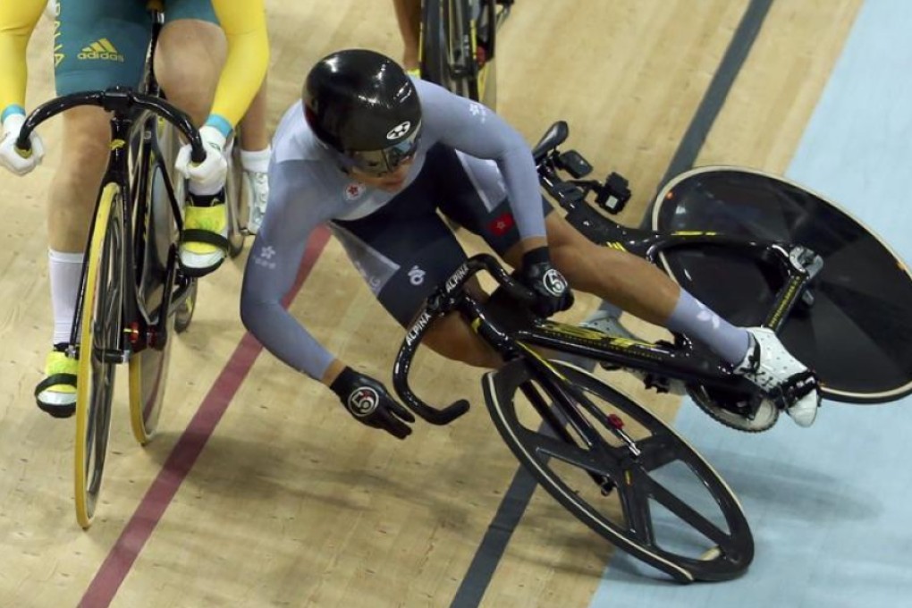 Hong Kong's Sarah Lee Wai-sze crashes in the women's keirin semi-final race in Rio on Saturday. Photos: Reuters