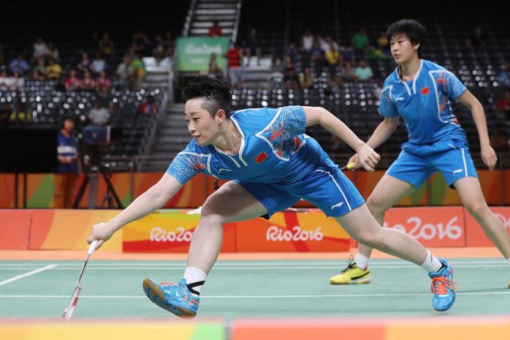 Yu Yang (left) and Tang Yuanting of China compete in the women’s doubles bronze medal match against South Korea. Photo: EPA