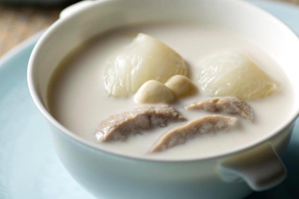 Plush carpets, bold colours: signature setting and fine Chinese cuisine make for memorable dining experience at China Tang Harbour City