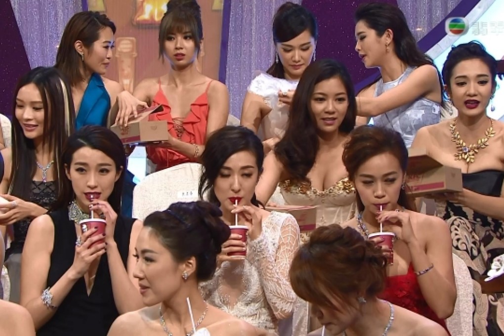 TVB actresses enjoy chicken time before award winners are announced. Photo: TVB via Apple Daily