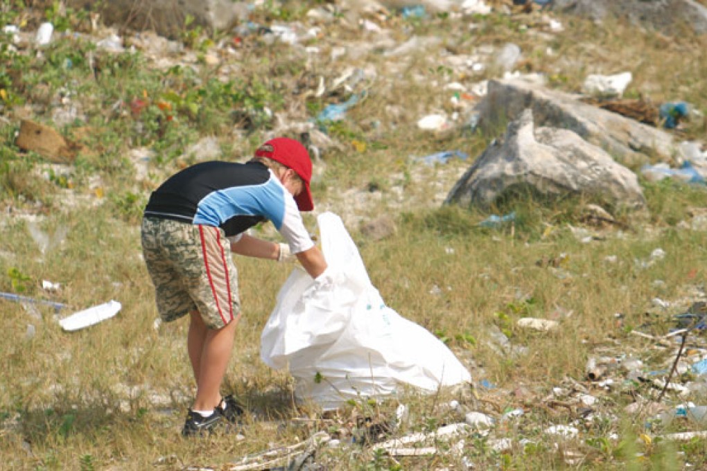 Particpants at last year's International Coastal Cleanup