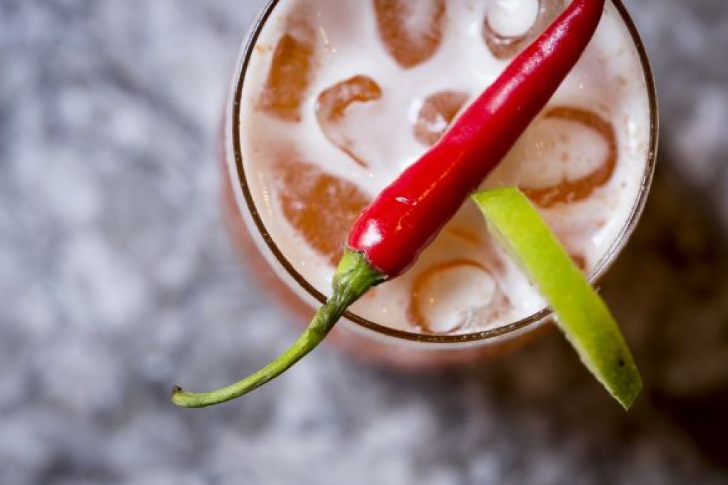 Chôm Chôm's Srirachelada