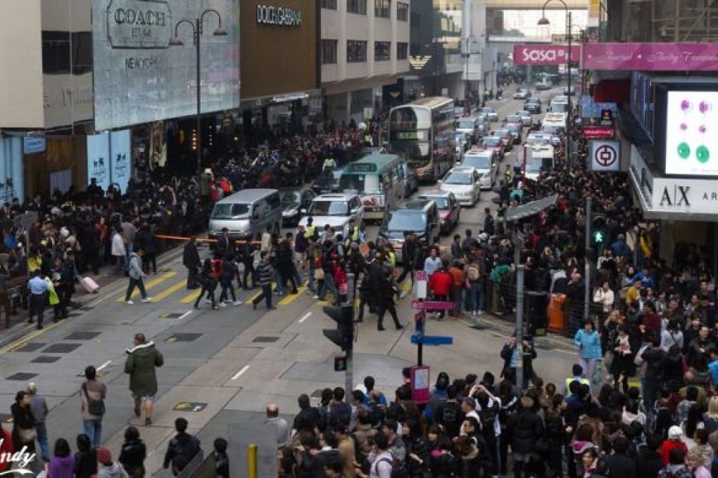 Dolce & Gabbana Photo Banning - Update