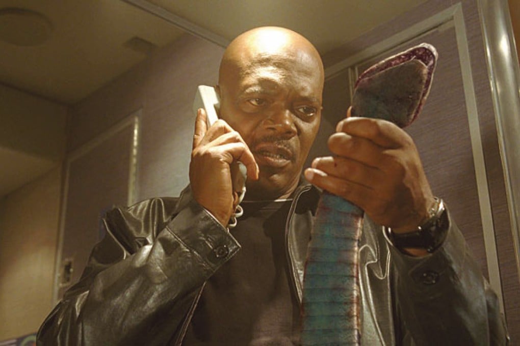 Dueling Reviews: Snakes on a Plane