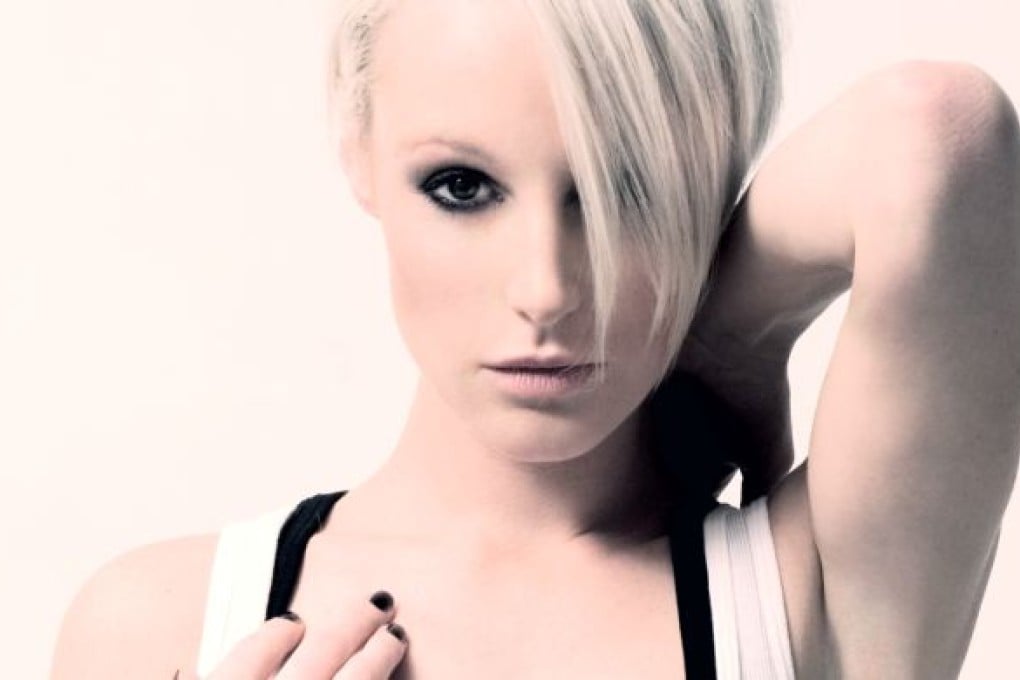 Emma Hewitt at the W Hotel Living Room Bar