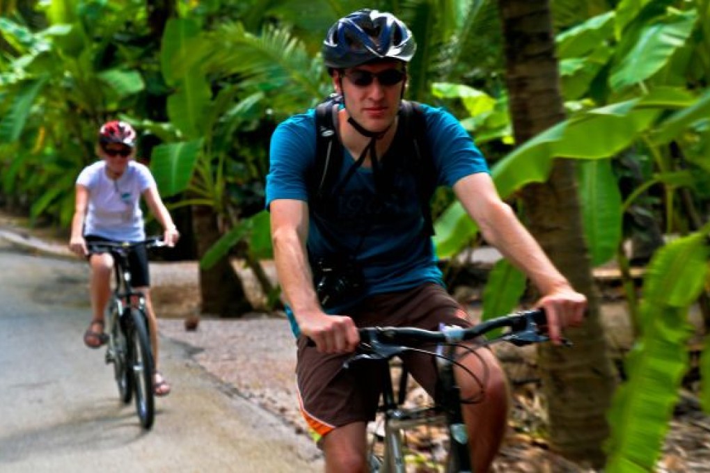 Tuk-Tuk Adventures, Bike Through Southeast Asia and Free Nights in Vietnam