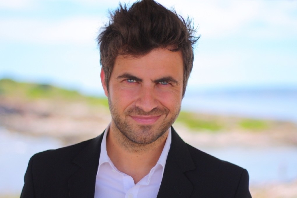 David Gómez, Spanish pianist extraodinaire, takes the stage at the Kowloon Shangri-la