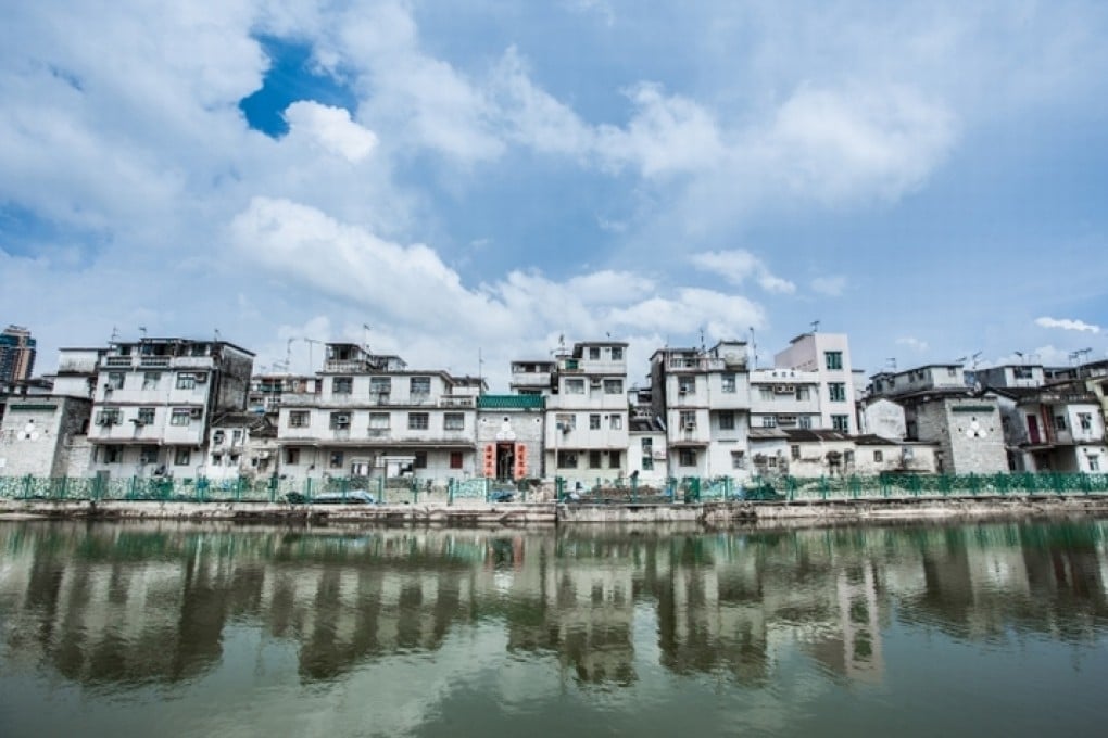 Guide to Hong Kong: Beyond the Walls