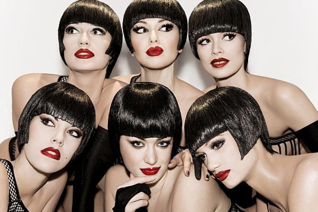 Le Crazy Horse Dancers