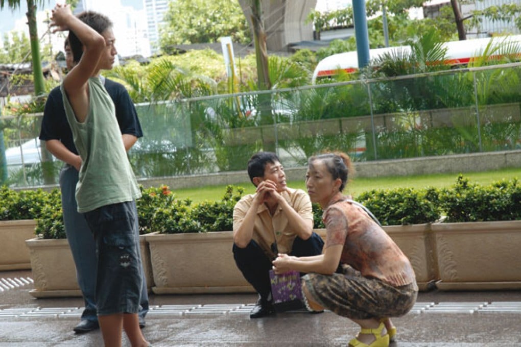 Hong Kong Tourist Bored