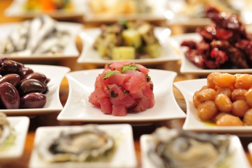 “Antipasti & Oysters Symphony” at Cucina