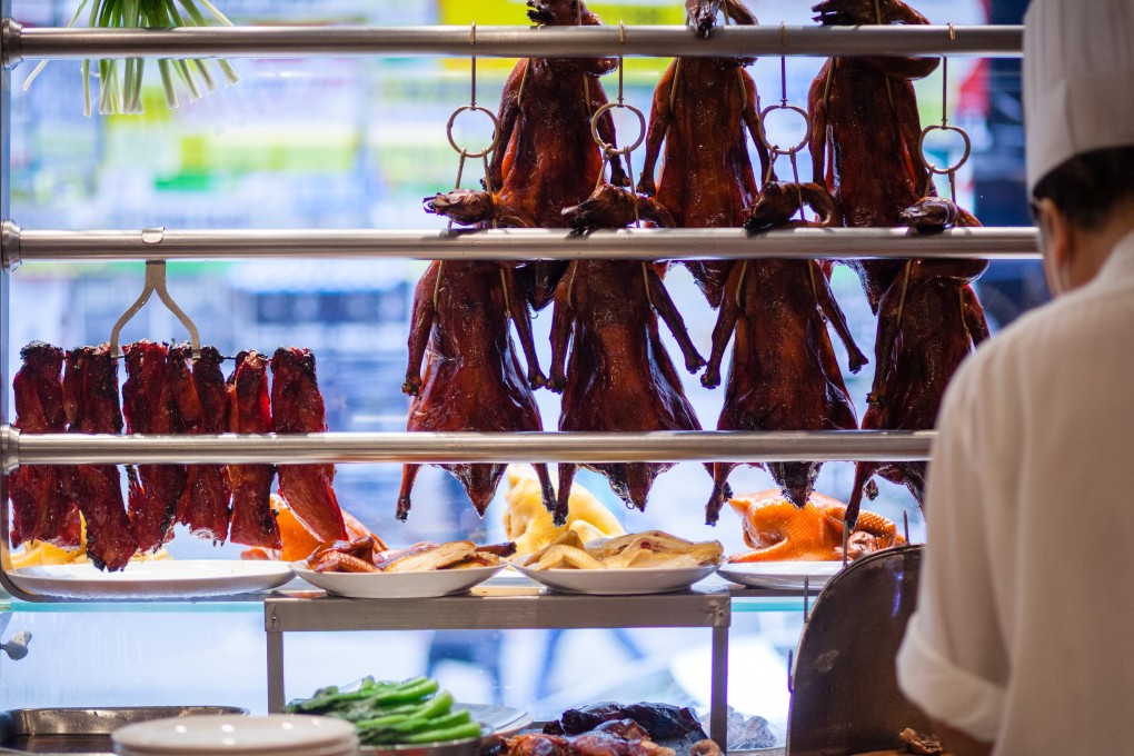 Yung Kee Restaurant is known for its charcoal-grilled barbecue meats (especially roast goose) and classic Cantonese fare.