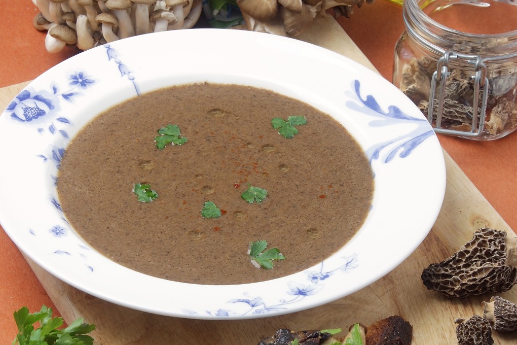 Mushroom soup with white truffle oil and mushroom toast. Photo: K.Y. Cheng