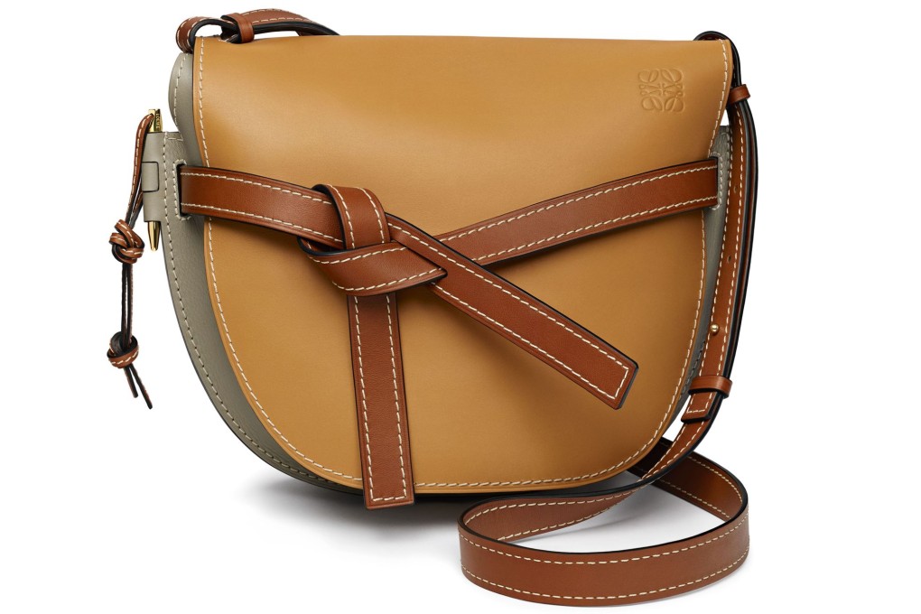 Saddle-shaped Gate bag is skillfully handcrafted from high-end leathers, designed to wear beautifully over time.