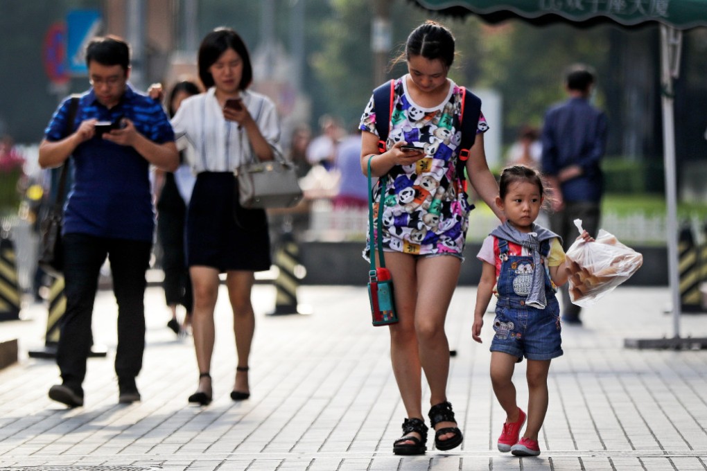 According to China’s Broadband Development Alliance, more than 85% of the population use mobile broadband. (Picture: AP Photo)