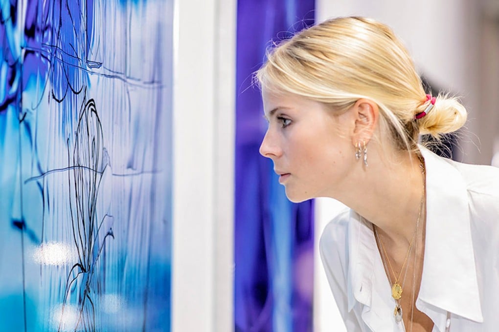 Manon Wertenbroek studying Window Glimpse.
