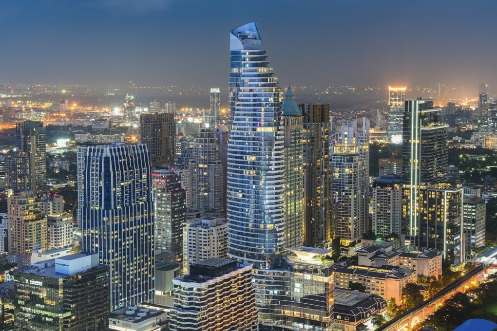 The luxurious Magnolias Ratchadamri Boulevard in Ratchaprasong has quickly become a landmark attracting visitors.