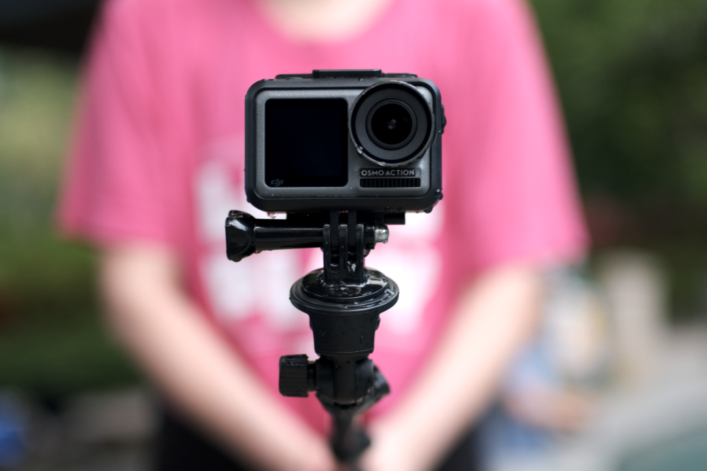 Vlogging while jogging and firing water pistols with the DJI Osmo Action