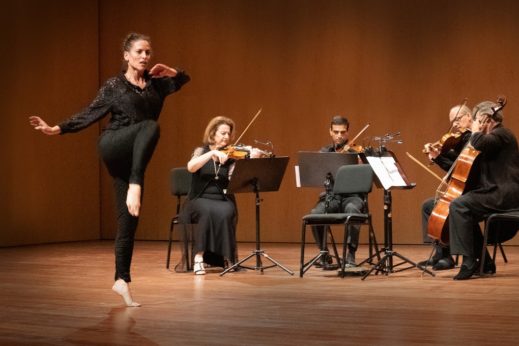 Renana Raz passionately integrates the energy of chamber music into her choreography in “16 Strings and One Body”.