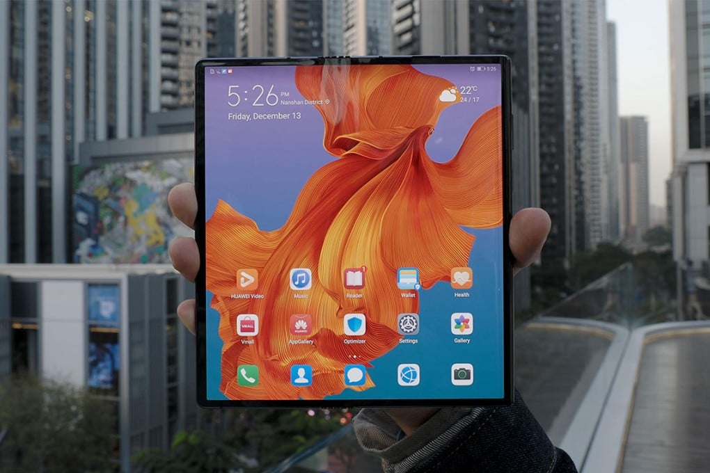 There’s no notch or front-facing camera cutout on the 8-inch screen of the Mate X.