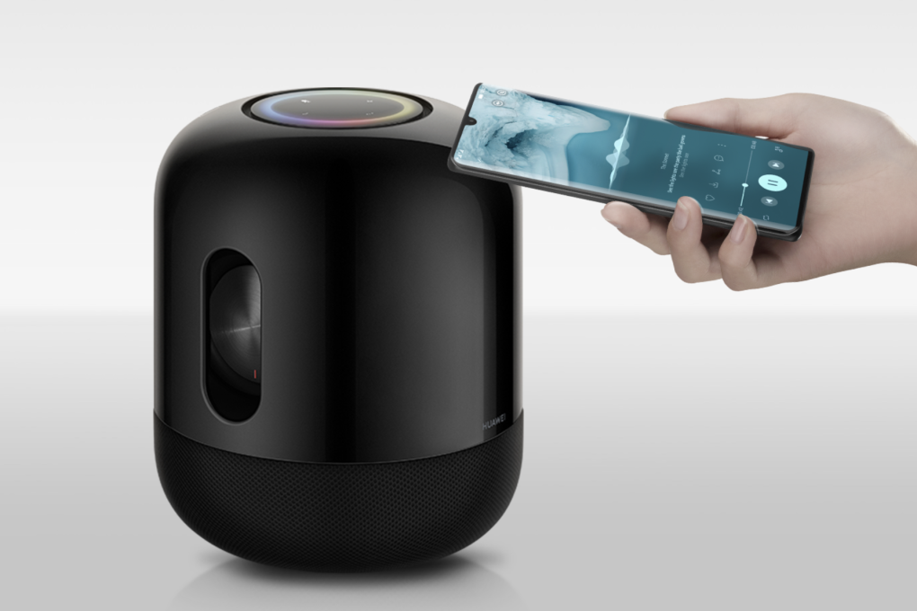 The Sound X is a round speaker with colorful lights on top… a little like the HomePod from Apple. Probably just a coincidence. (Picture: Huawei)