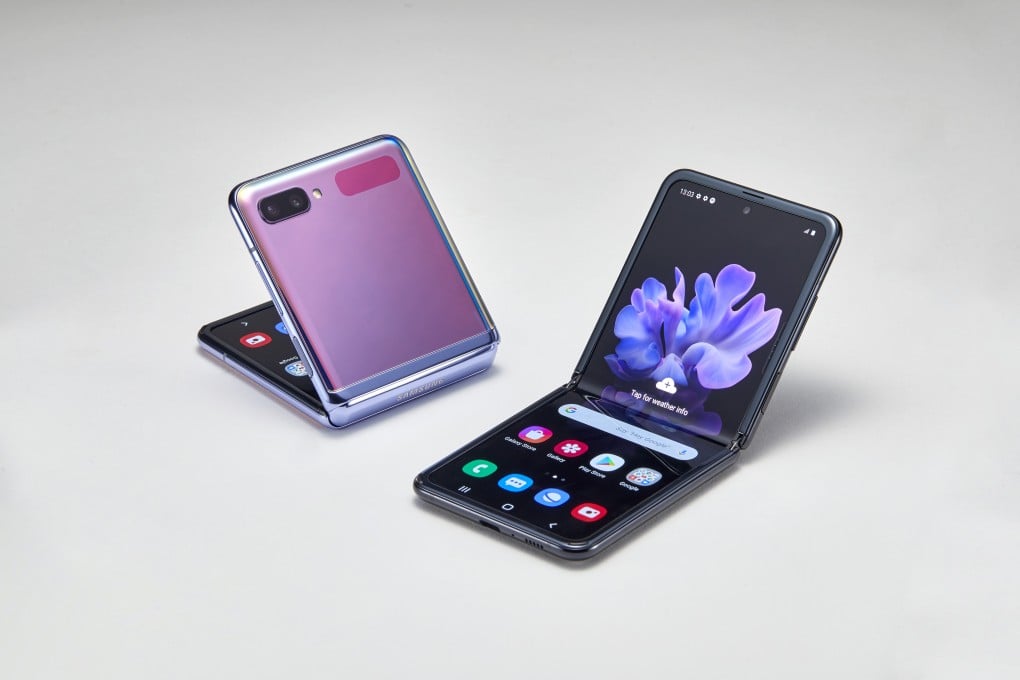 Featuring a whole new dimension, the new Samsung Galaxy Z Flip changes the way people use a smartphone.
