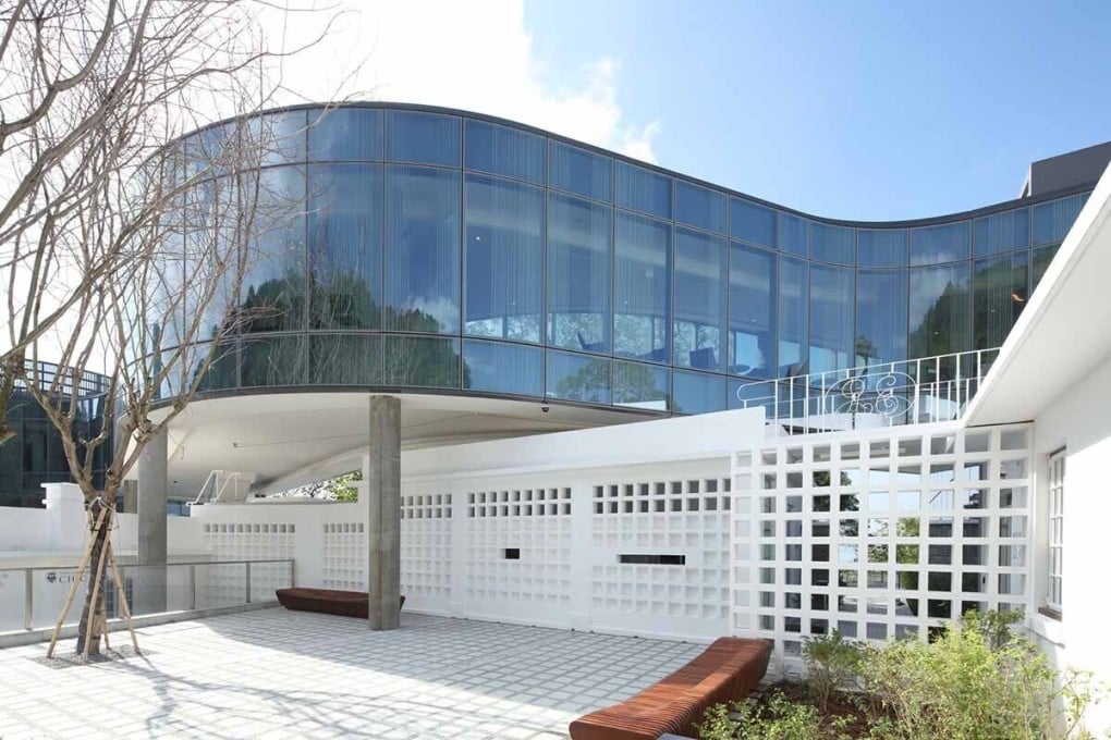 Meeting great artists in an intimate setting at the heritage concert taking place in The University of Chicago Francis and Rose Yuen campus in Hong Kong.