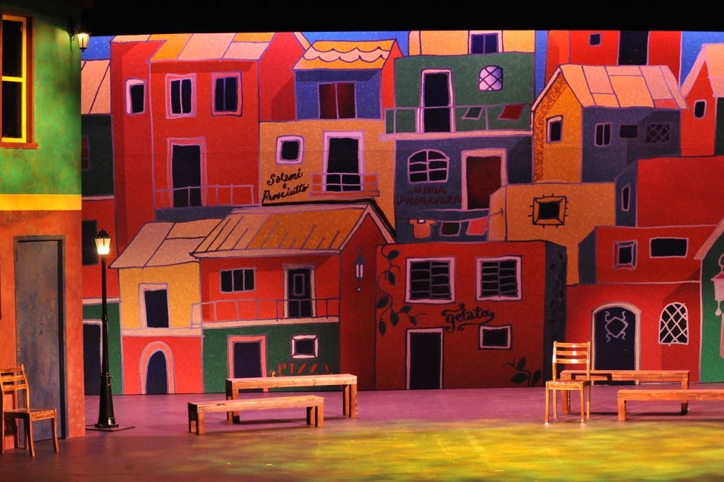 The action in L’Elisir d’Amore happens within a single day.