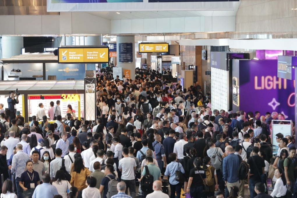 Smart lighting takes centre stage at Autumn lighting fairs in Hong Kong
