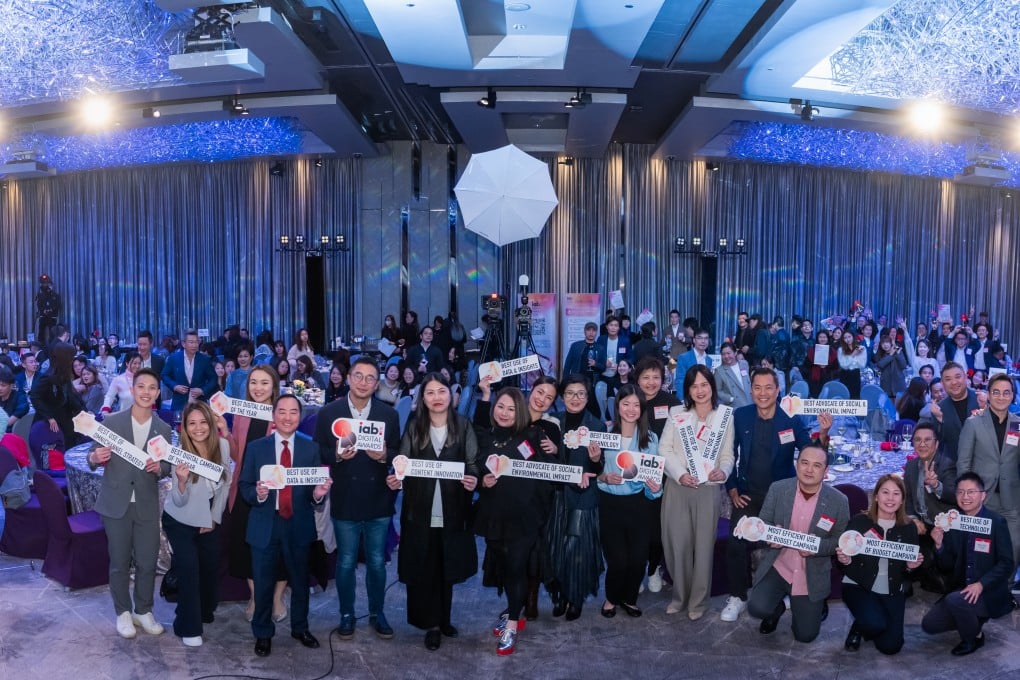 Caption: group photo of attendees