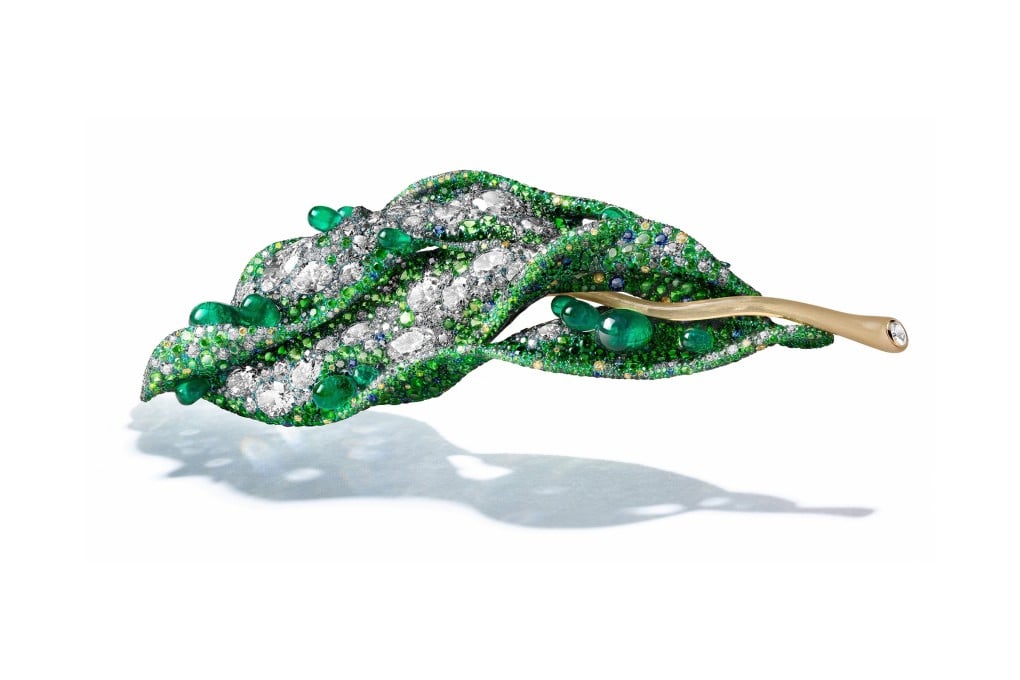 2025 Black Label Masterpiece II Roots of Genesis, set with droplet-shaped emeralds, tsavorites and luminous white diamonds evolves from the wax sculpture crafted by Cindy Chao.