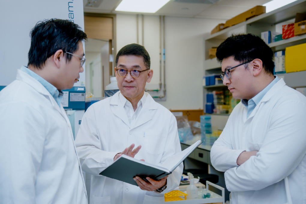 Founder of SinoMab BioScience Ltd, Dr Leung Shui-on (centre) and scientists of the company are committed to maximising benefits of antibody therapeutics for patients worldwide.