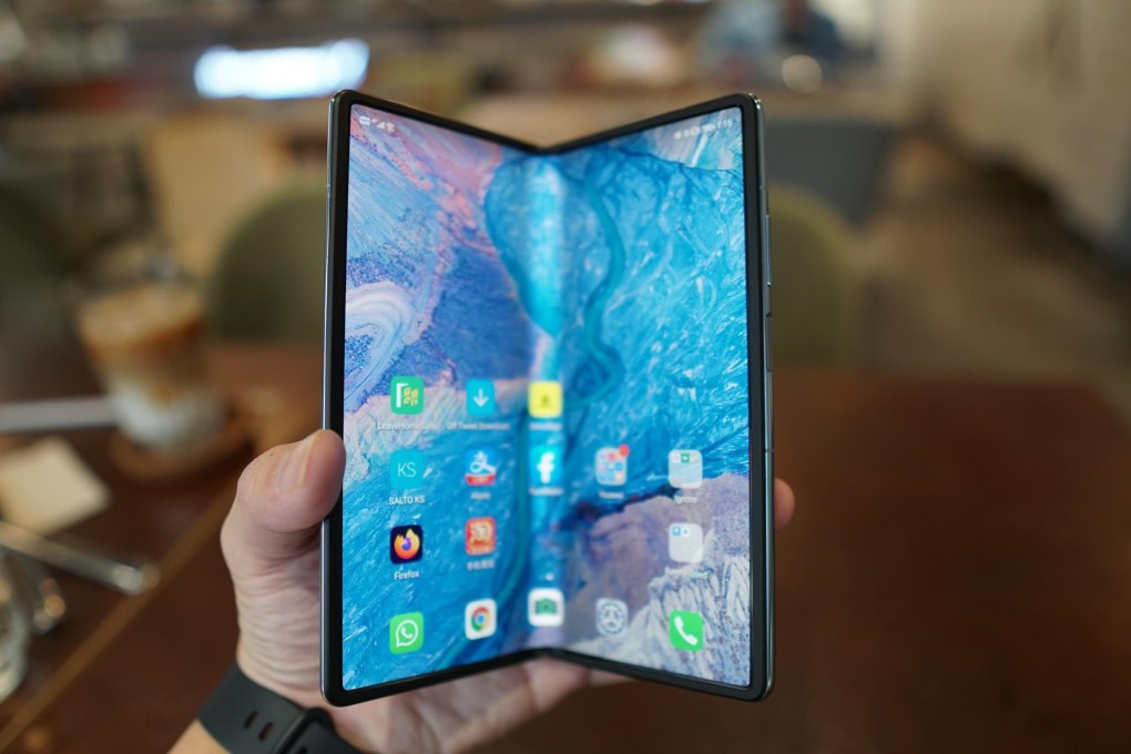 With the Google embargo and its heavy price tag, the Huawei Mate X2 relies on its superb hardware to attract buyers. Photo: Ben Sin