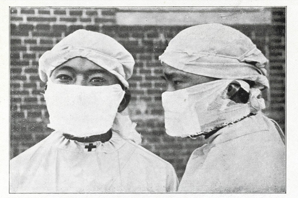A photograph depicting how an early gauze-cotton mask should be worn to fight against the deadly pneumonic plague. Photo: Wellcome Collection