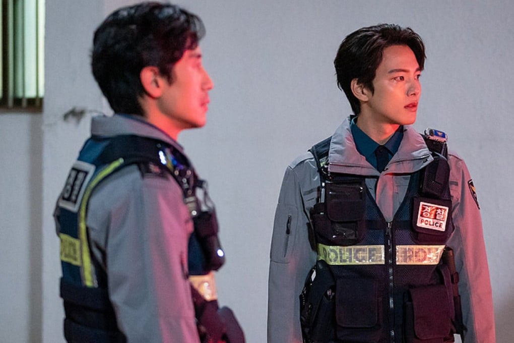 Shin Ha-kyun (left) as policeman Lee Dong sik and Yeo Jin-goo as his sidekick Han Joo-won in a still from Korean serial killer drama Beyond Evil.