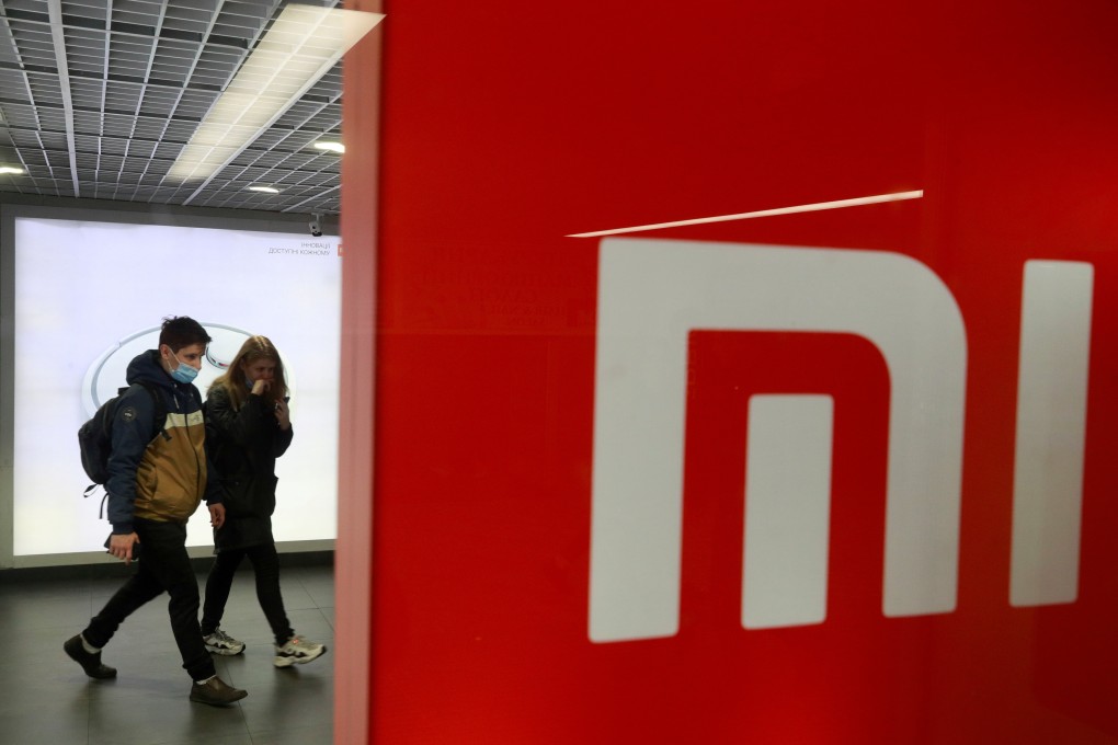 People visit Xiaomi brand’s store in Kiev Ukraine, on October 22, 2020. Photo: Reuters